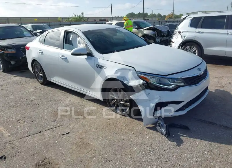 2020 KIA Optima photo