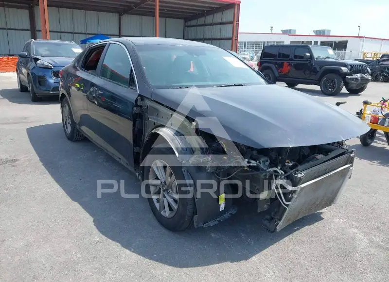 2020 KIA Optima photo