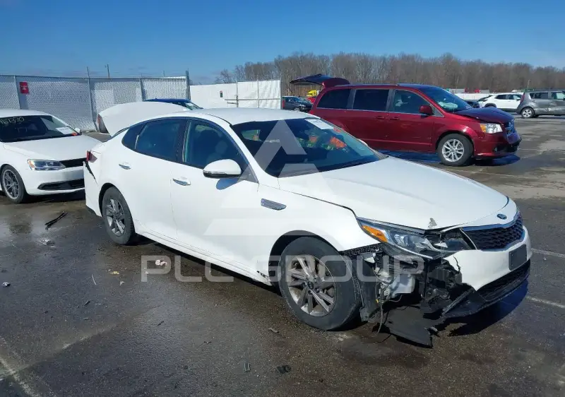 2020 KIA Optima photo