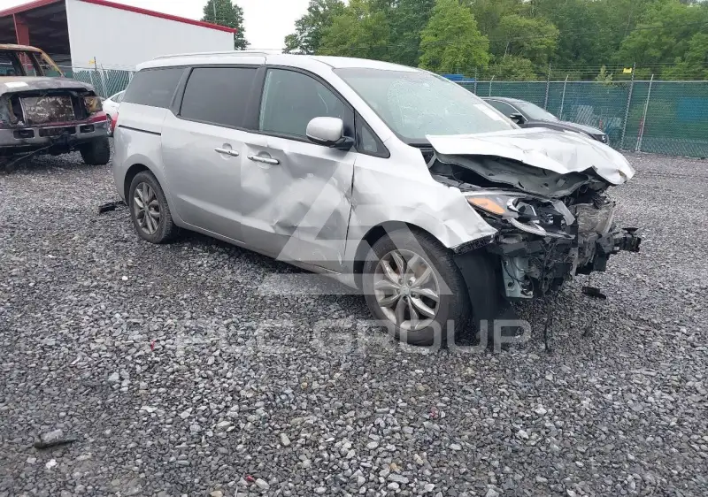 2020 KIA Sedona фото