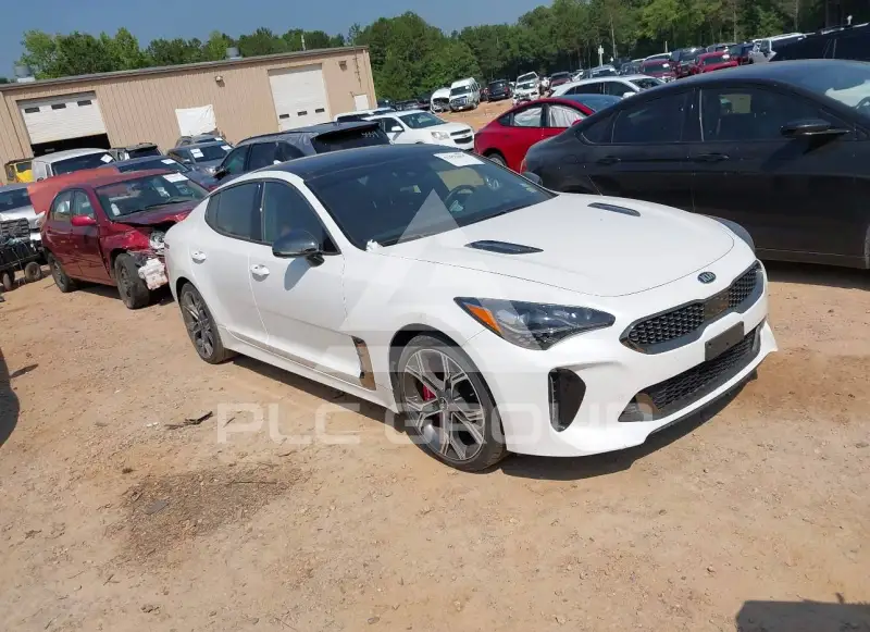 2020 KIA Stinger photo
