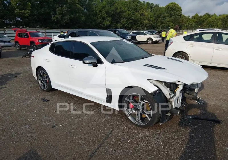 2020 KIA Stinger photo