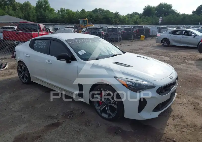 2020 KIA Stinger photo