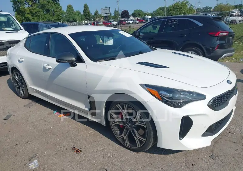 2020 KIA Stinger фото
