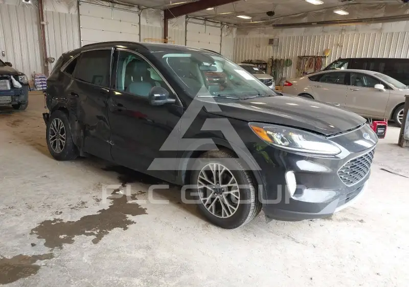 2020 Ford ESCAPE photo