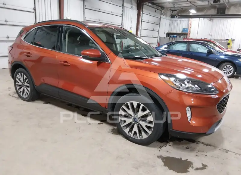 2020 Ford ESCAPE photo
