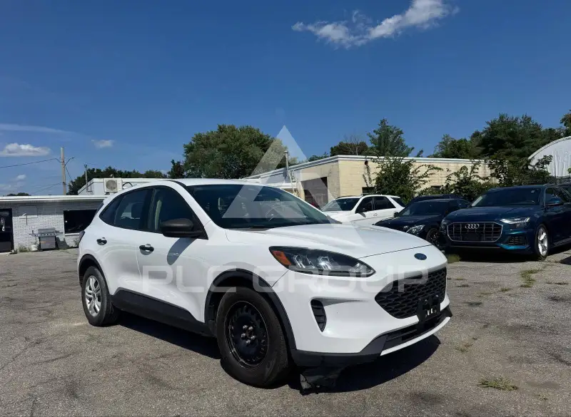 2020 Ford ESCAPE photo