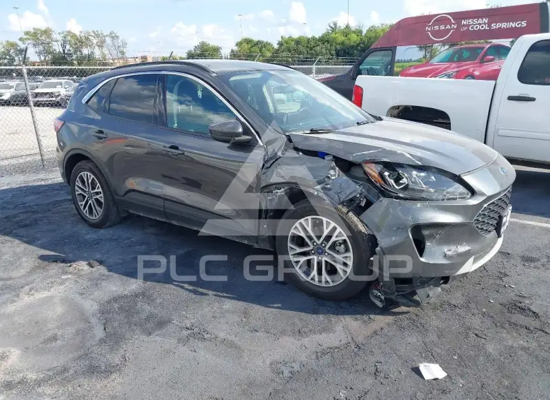 2020 Ford ESCAPE photo