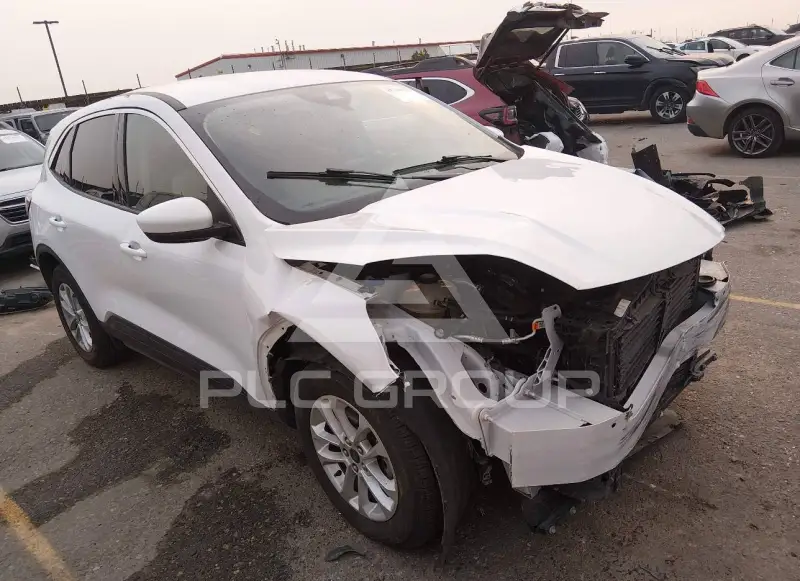 2020 Ford ESCAPE photo