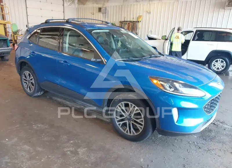 2020 Ford ESCAPE photo