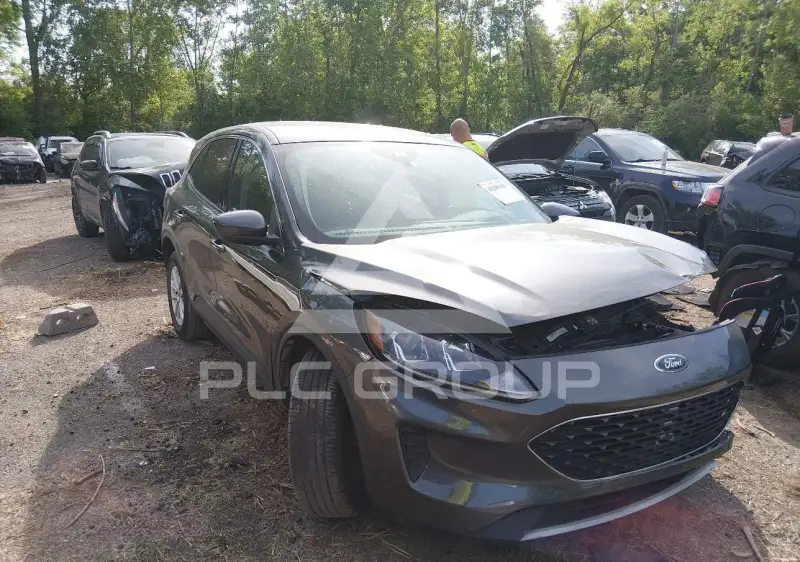 2020 Ford ESCAPE photo