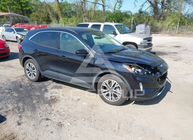 2020 Ford ESCAPE photo