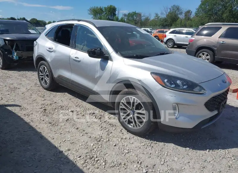 2020 Ford ESCAPE photo