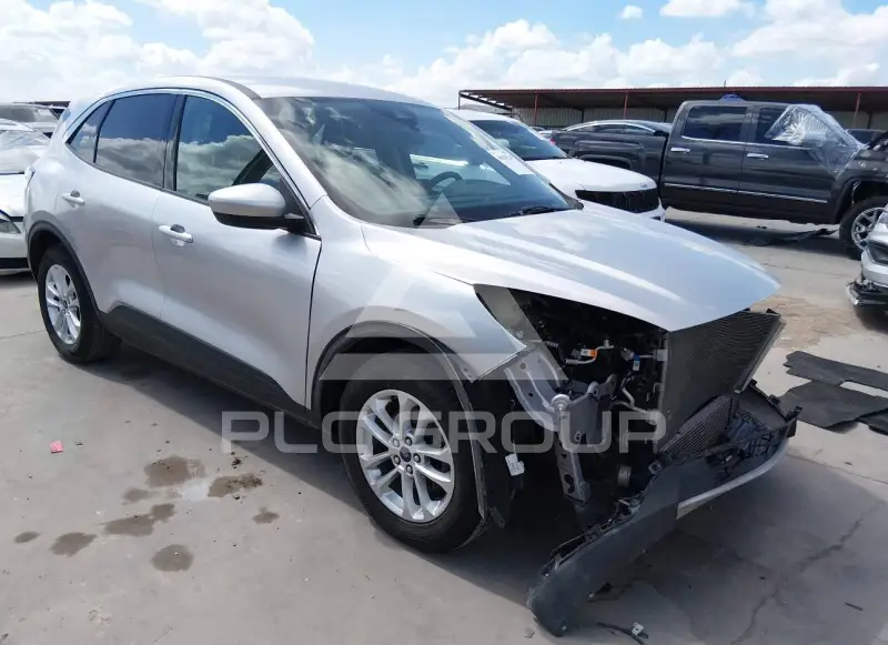 2020 Ford ESCAPE photo