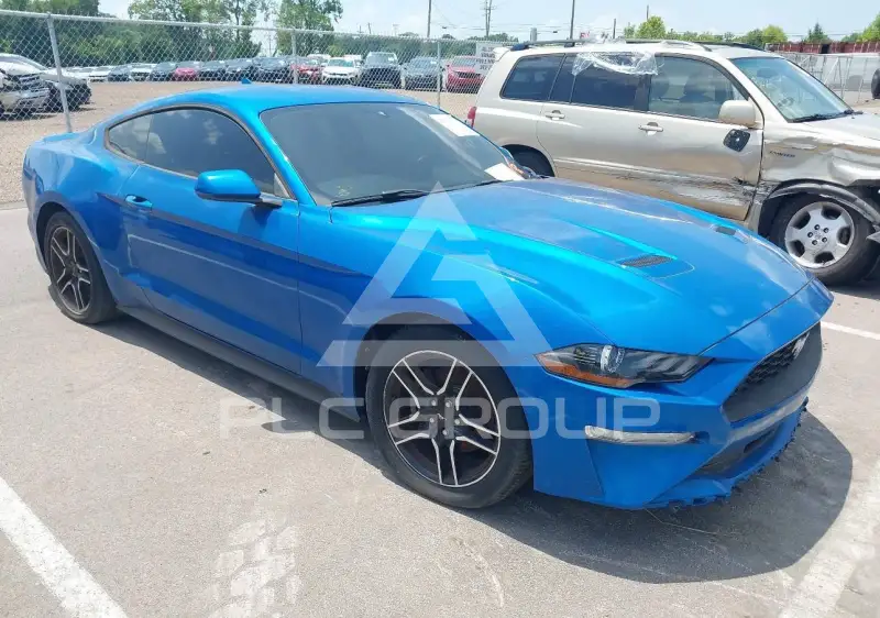 2020 Ford MUSTANG photo
