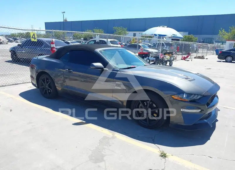 2020 Ford MUSTANG photo