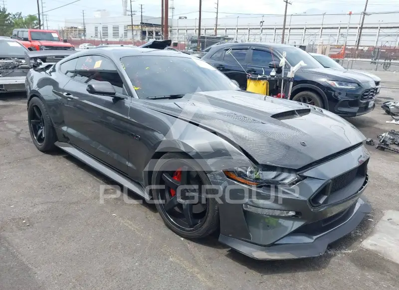 2020 Ford MUSTANG photo