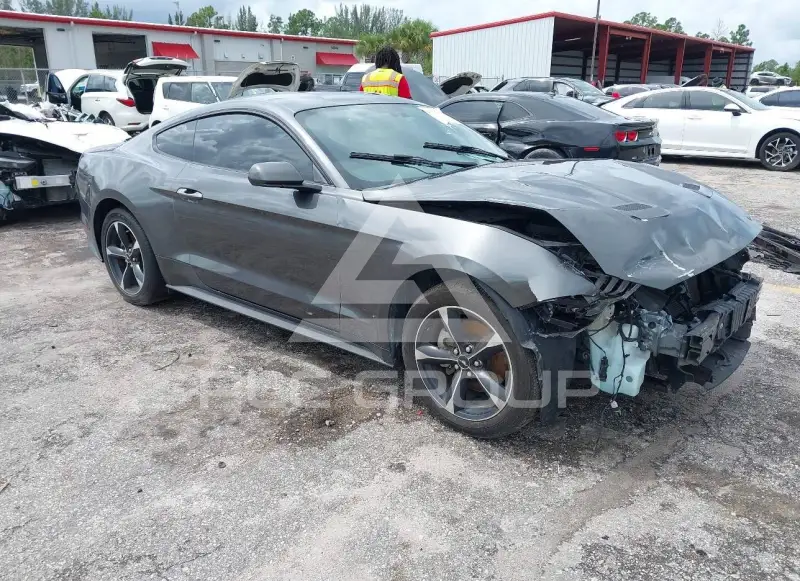 2020 Ford MUSTANG photo