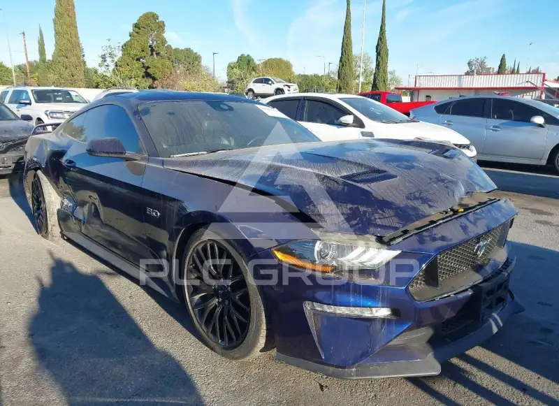 2020 Ford MUSTANG photo
