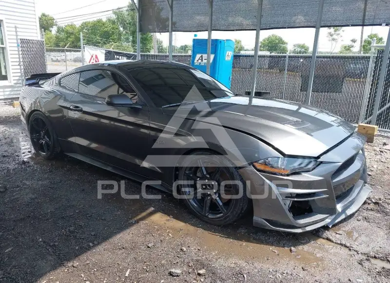 2020 Ford MUSTANG photo
