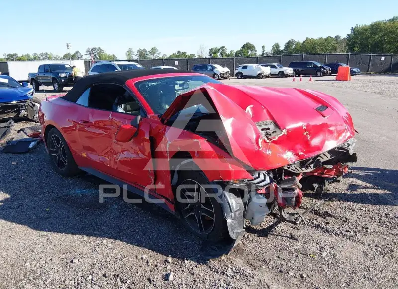 2020 Ford MUSTANG photo