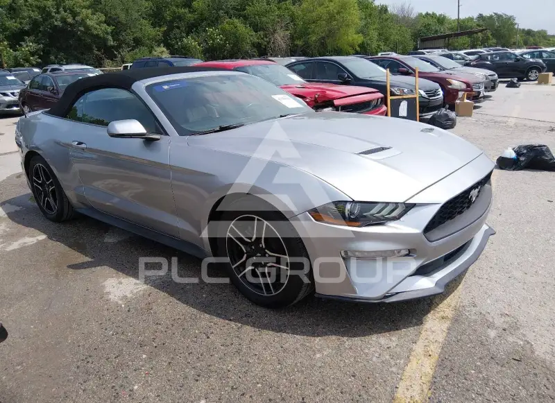 2020 Ford MUSTANG photo