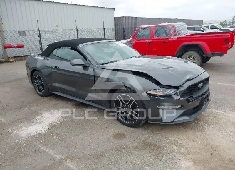 2020 Ford MUSTANG photo