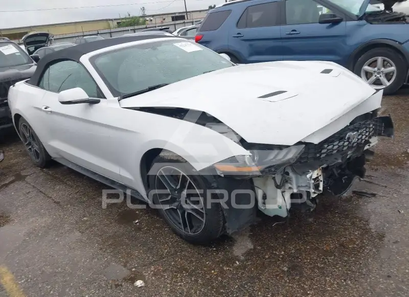 2020 Ford MUSTANG фото