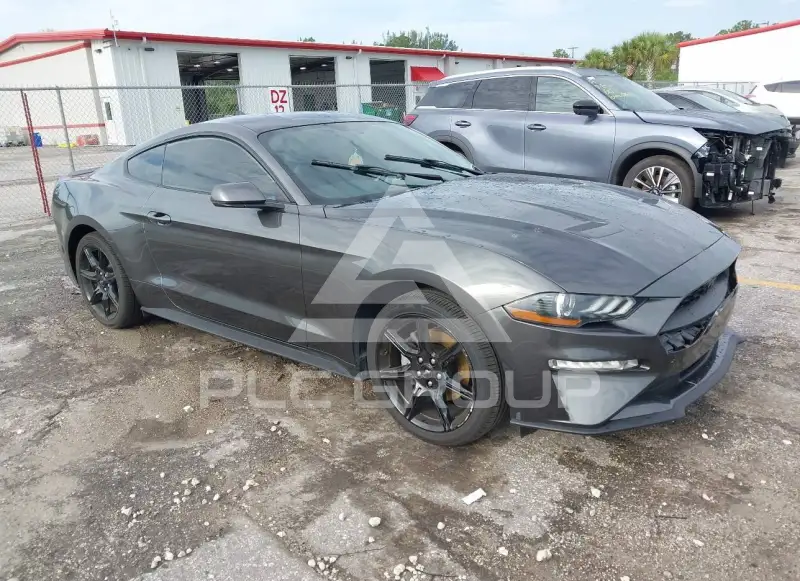 2020 Ford MUSTANG photo