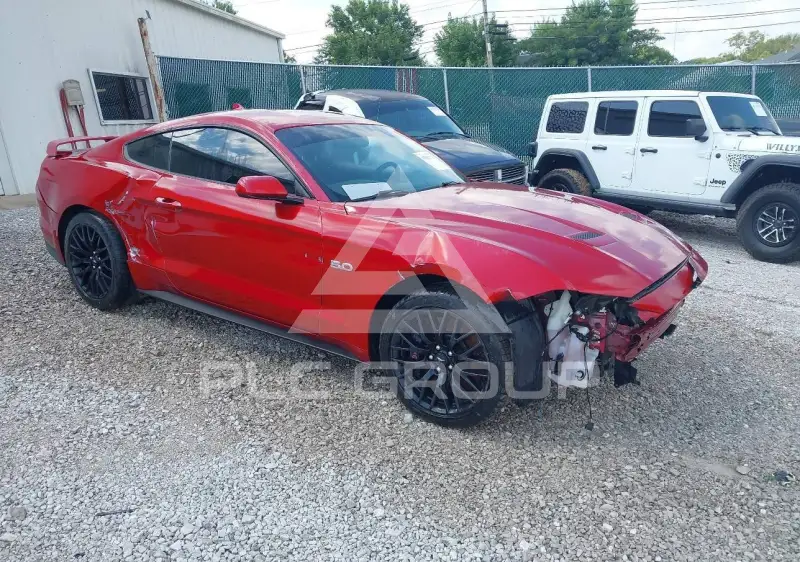 2020 Ford MUSTANG photo