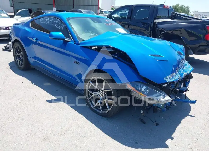 2020 Ford MUSTANG photo
