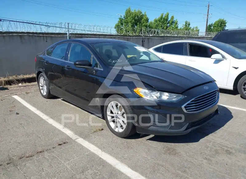 2020 Ford FUSION photo