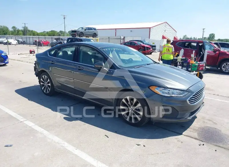 2020 Ford FUSION photo