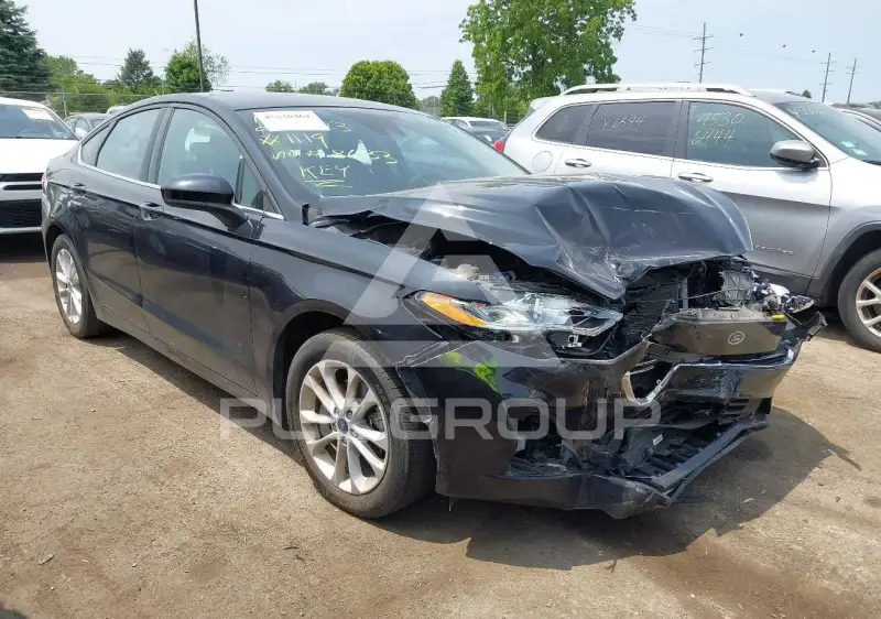 2020 Ford FUSION photo