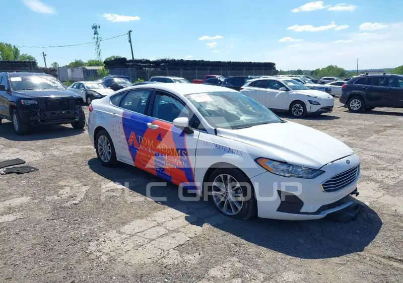2020 Ford FUSION photo