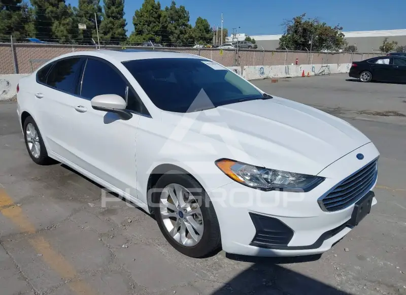 2020 Ford FUSION photo