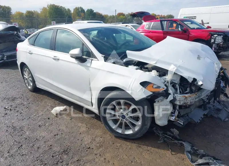 2020 Ford FUSION photo