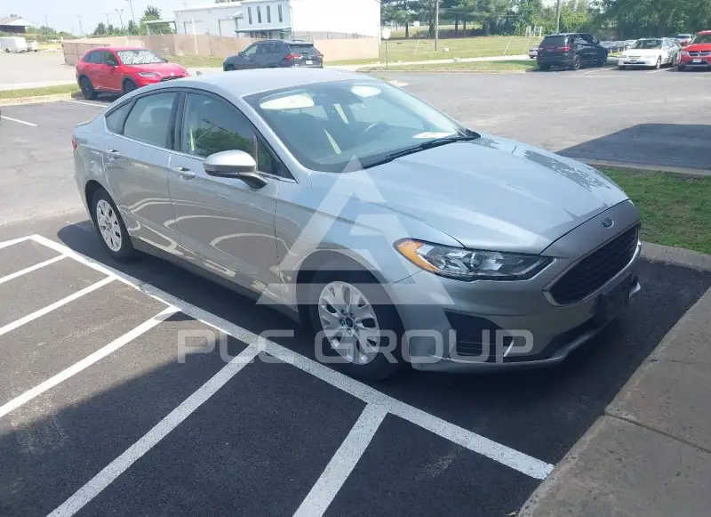 2020 Ford FUSION photo