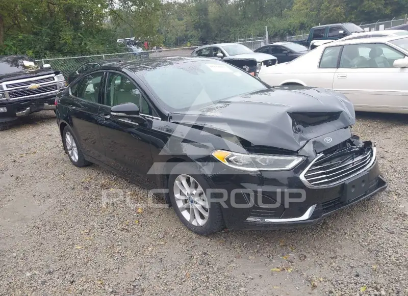 2020 Ford FUSION фото