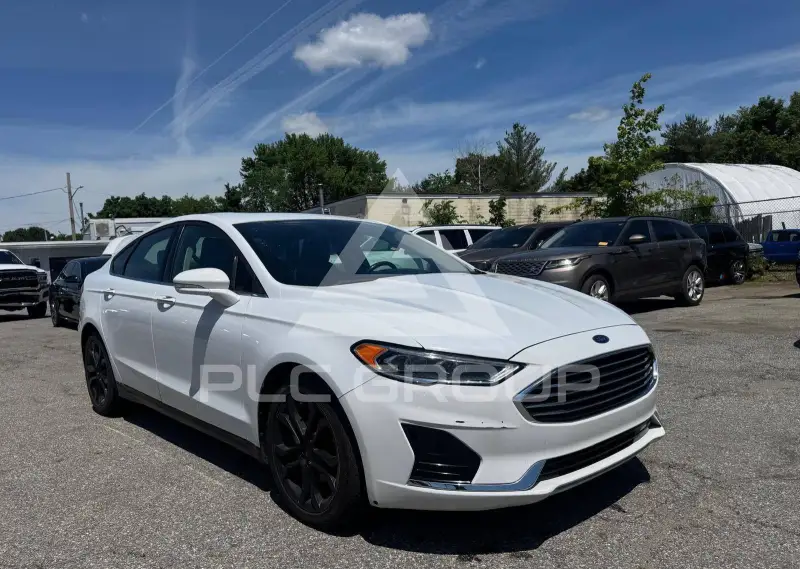 2020 Ford FUSION photo