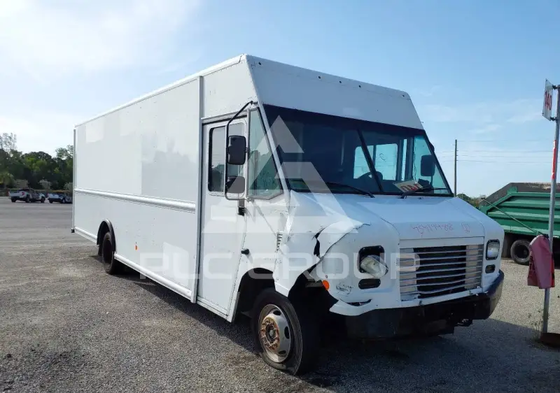 2020 Ford F-590 photo