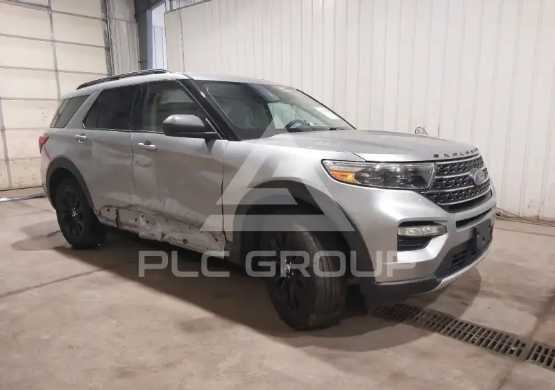 2020 Ford EXPLORER photo
