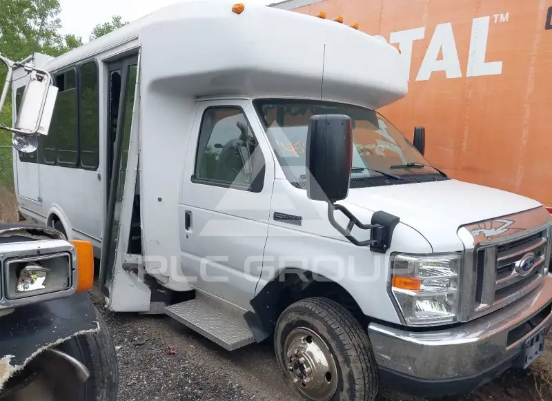 2020 Ford E-350 photo