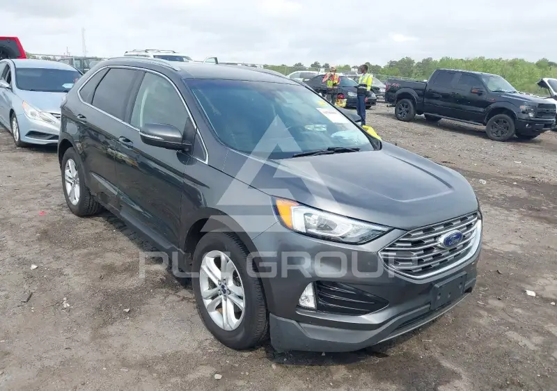 2020 Ford EDGE photo