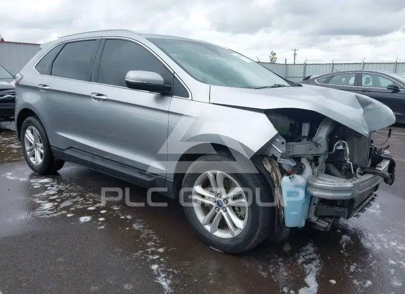 2020 Ford EDGE photo