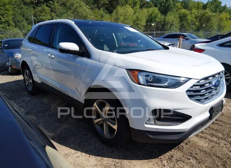 2020 Ford EDGE photo
