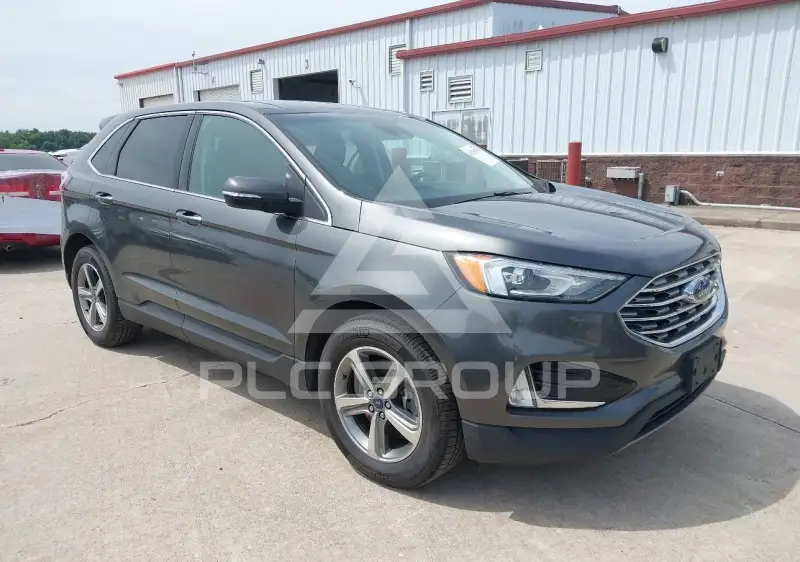 2020 Ford EDGE photo