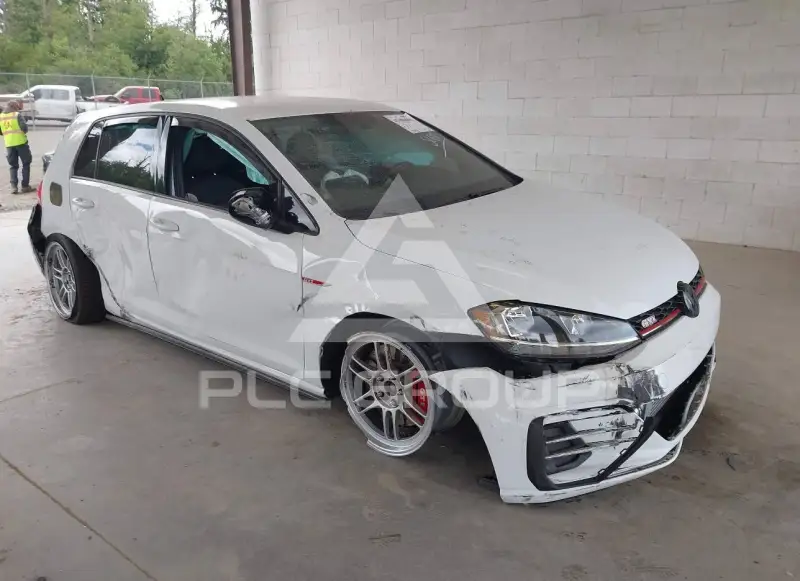 2020 Volkswagen GOLF photo