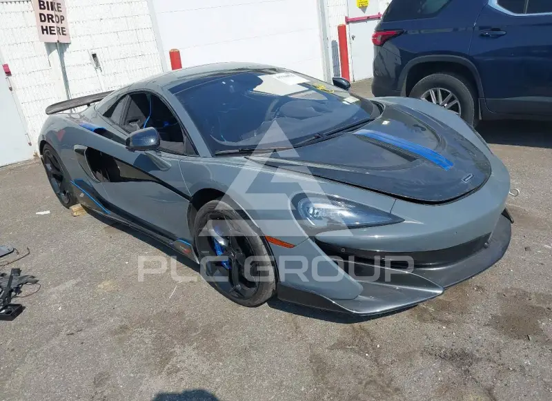 2020 McLaren 600 фото