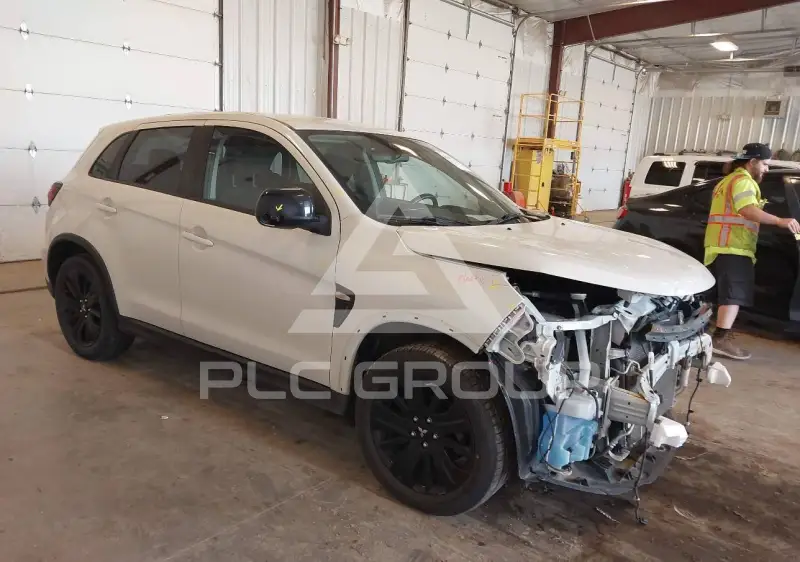 2021 Mitsubishi OUTLANDER фото